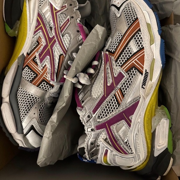 -BALENCIAGA RUNNERS SIZE 10.5-11 - Picture 1 of 5